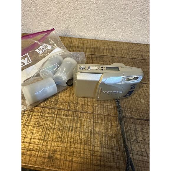 Olympus Stylus 80 Film Camera with 3 Rolls of Film - Picture 1 of 2